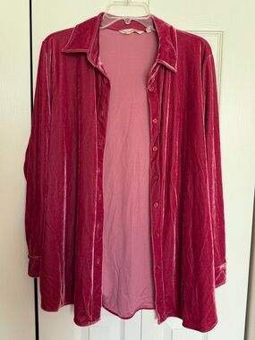 Soft Surroundings Velvet Button-Down Shirt in Wine size Small but fit  m-large